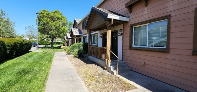 Photo - Nice Condo 2 Bedroom 1 Bath Off Street Parking in Great Area Valljeo