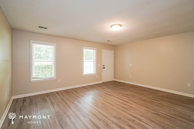Photo - 213 Taylor Dr