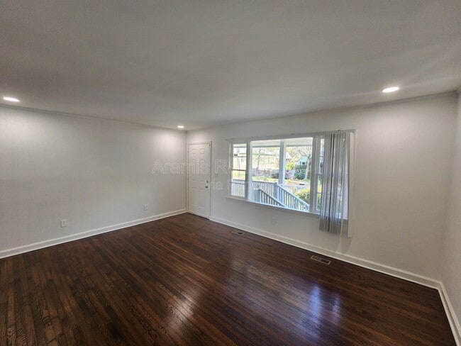 Photo - 3545 Orchard St