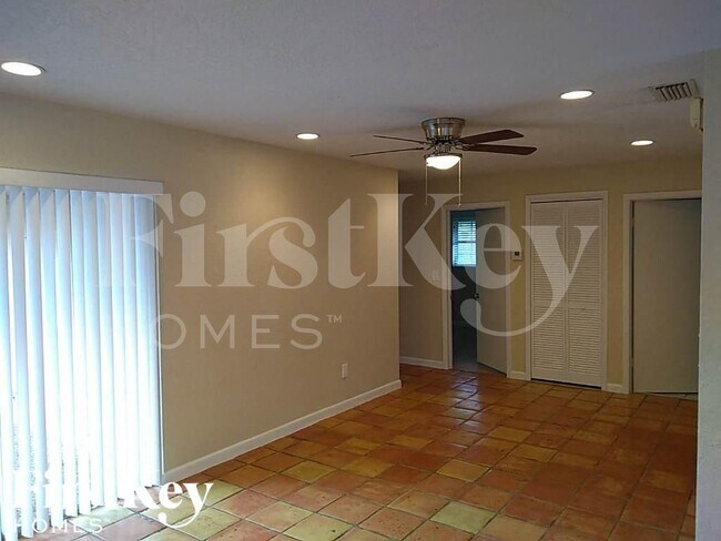 Photo - 7518 NW 42nd Dr
