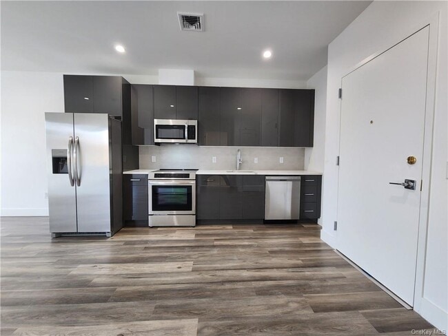 Photo - 15 Washington Ave Unit 412 - 1 BR