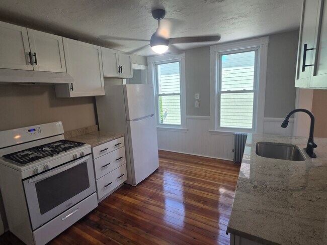 Photo - 5 Moseley St Unit 2