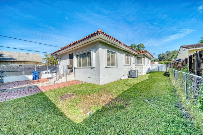 Photo - 4136 SW 14th St