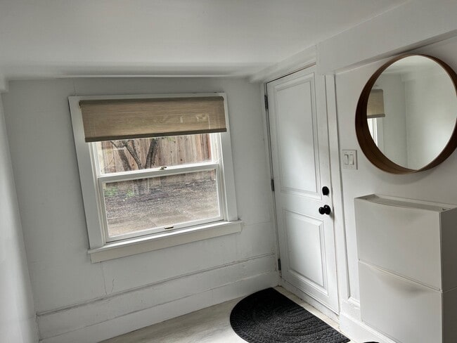 Photo - 612 Stannage Ave