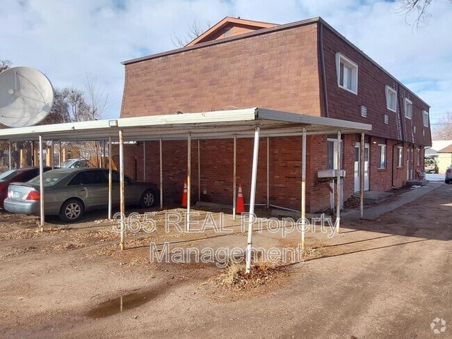 Building Photo - 717 39th St Unit B Rental