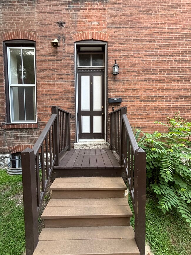 Unit A front porch and door - 2325 S 10th St Unit A
