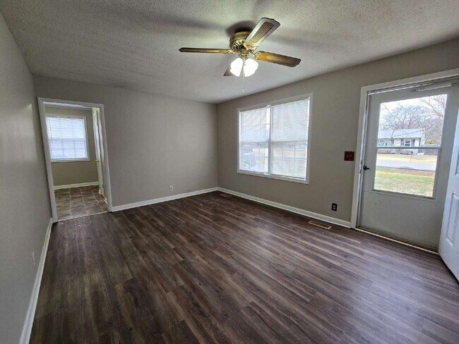 Photo - 310 Barkwood Dr