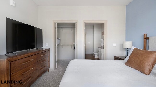 Photo - 3237 Memorial Blvd Unidad 6208