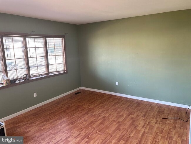 Photo - 89 Rockland Dr