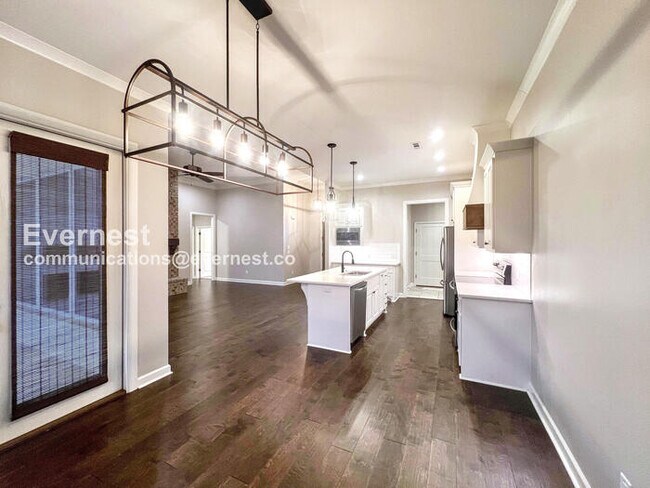 Photo - 613 Creekside Cove