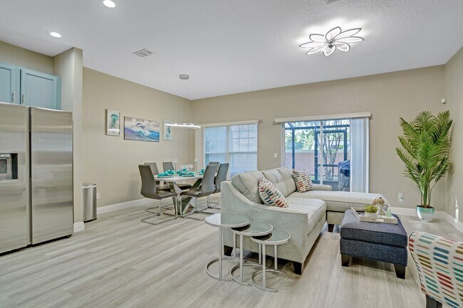 Photo - 2468 Caravelle Cir