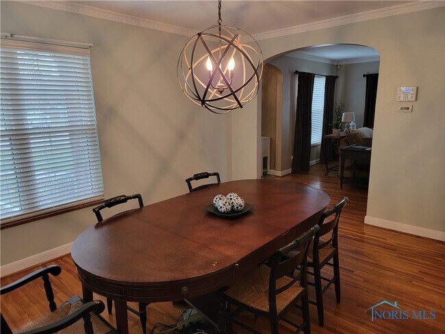 Photo - 2673 Middlesex Dr