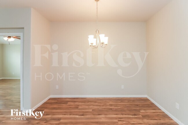 Photo - 6010 Diantha St