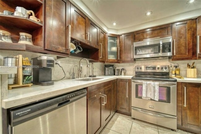 Photo - 6937 Bay Dr Unit 402