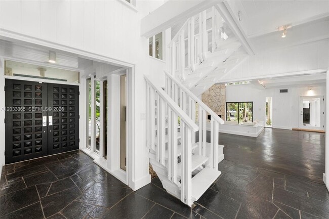 Photo - 5600 Oakwood Ln