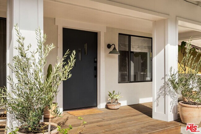 Photo - 1217 Sanborn Ave