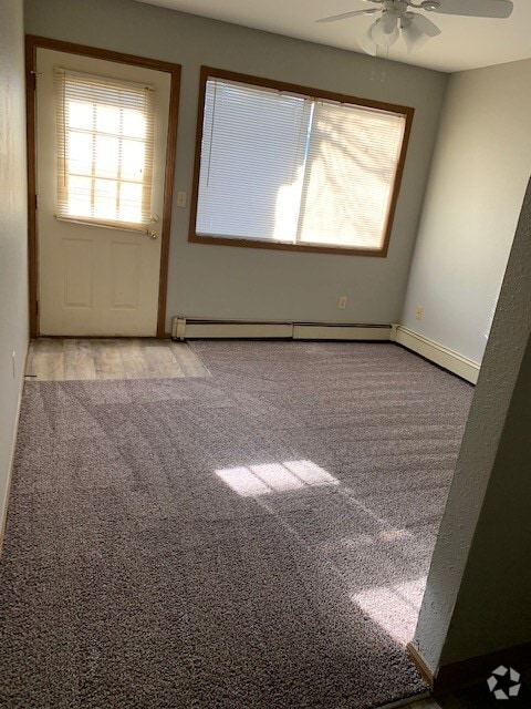 Building Photo - 307 S 1st St Unit 8 Rental