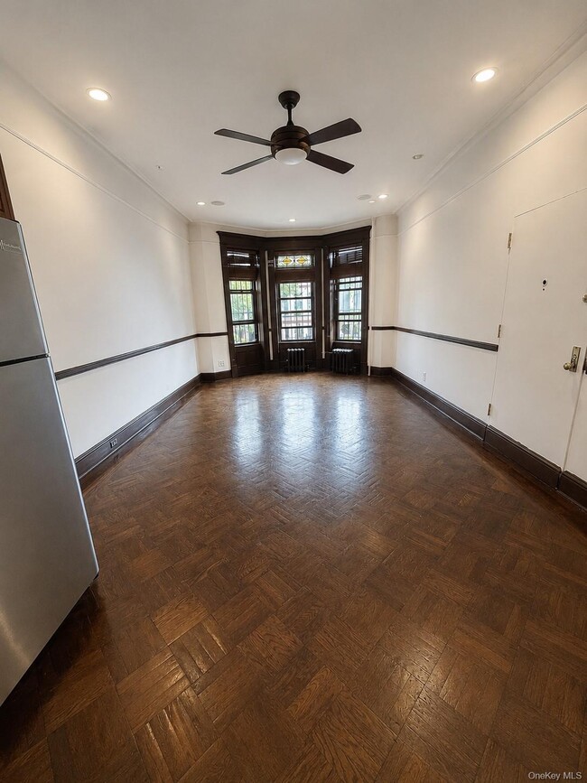 Photo - 817 Lincoln Pl