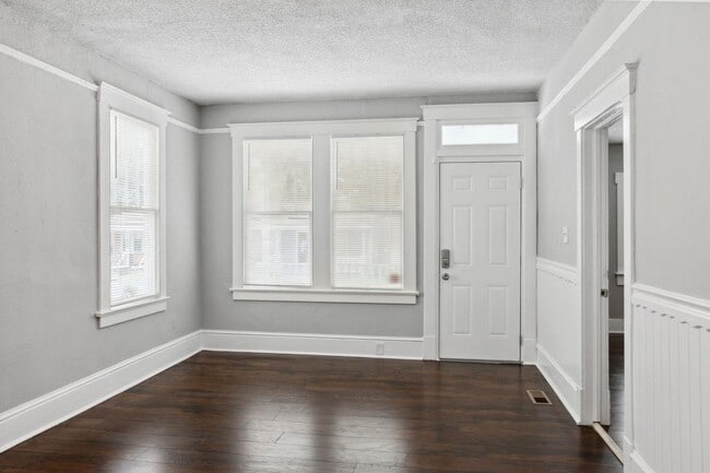 Photo - Large 3BR/2BA Downtown Savannah Home For Rent