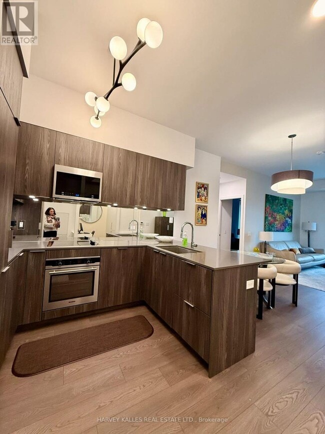 Photo - 609 Avenue Rd Unité 203