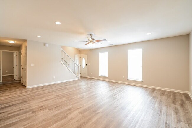 Photo - 6662 Wildwood Ct