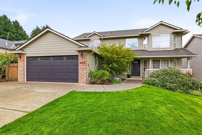 Photo - Elegant Executive Home in Desirable Camas – Minutes to SR-14, I-205 & Vancouver