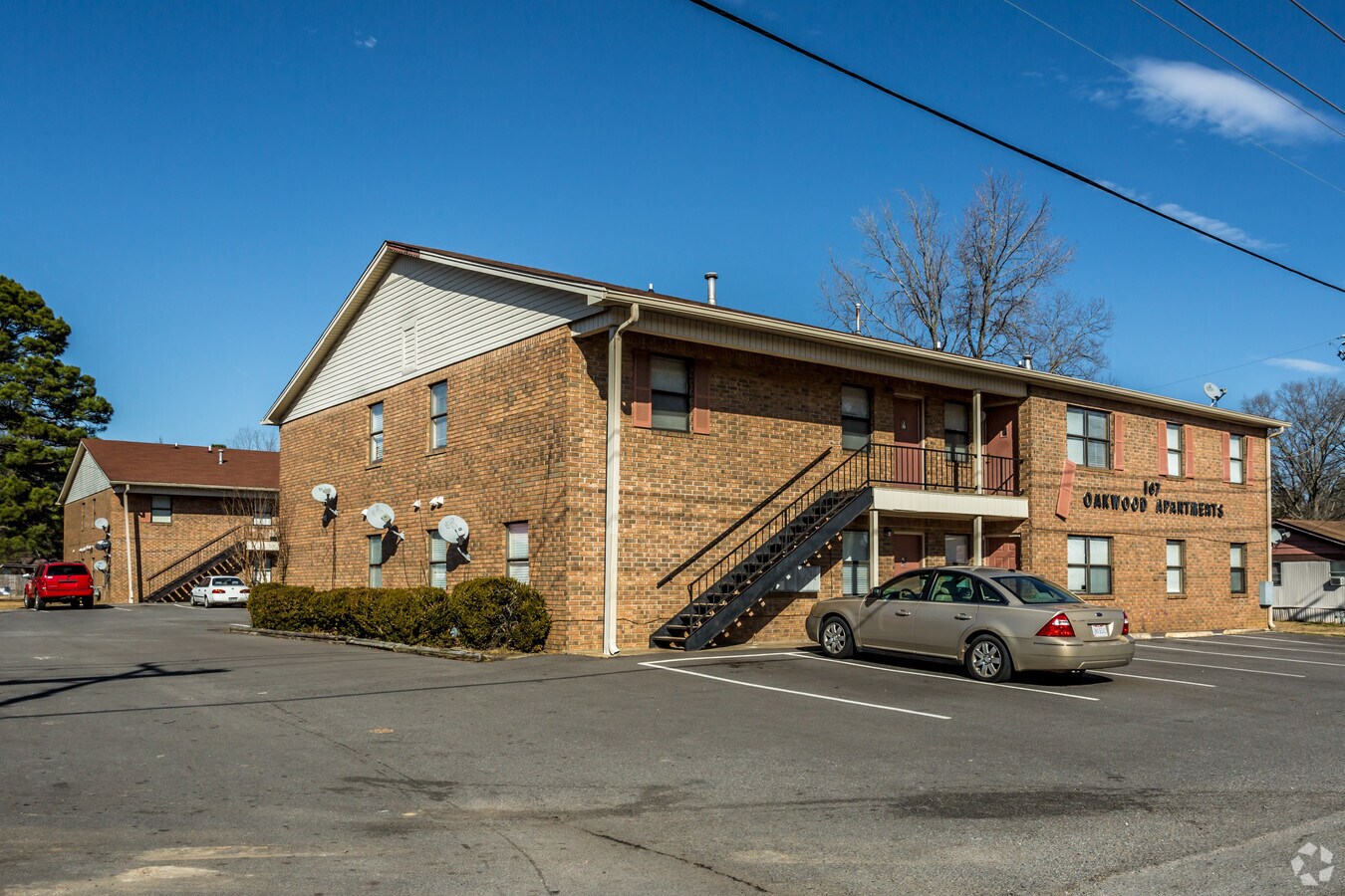 Photo - Oakwood Apartments