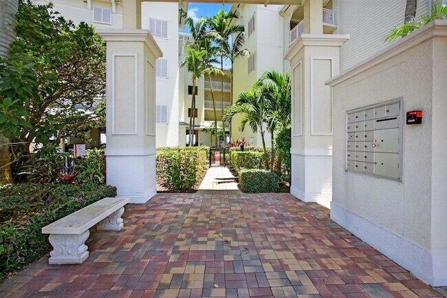 Photo - 275 NW Flagler Ave Unit 204