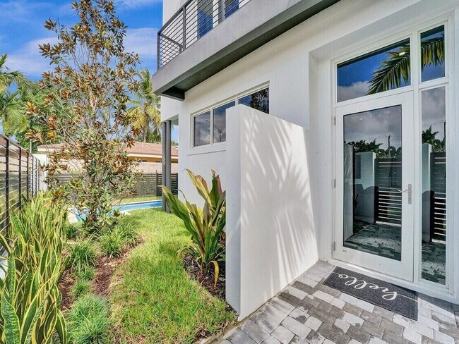 Photo - 1220 NE 15th Ave