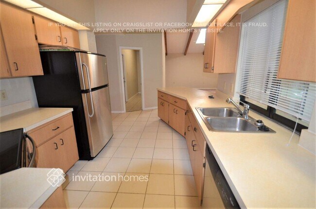 Photo - 1235 Sheridan Dr NW
