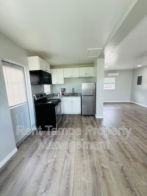 Photo - Neptune Drive - 1146