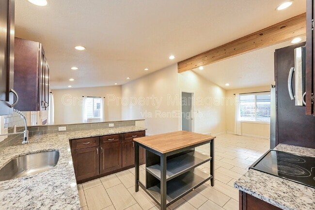 Photo - 1949 S Kearney Way