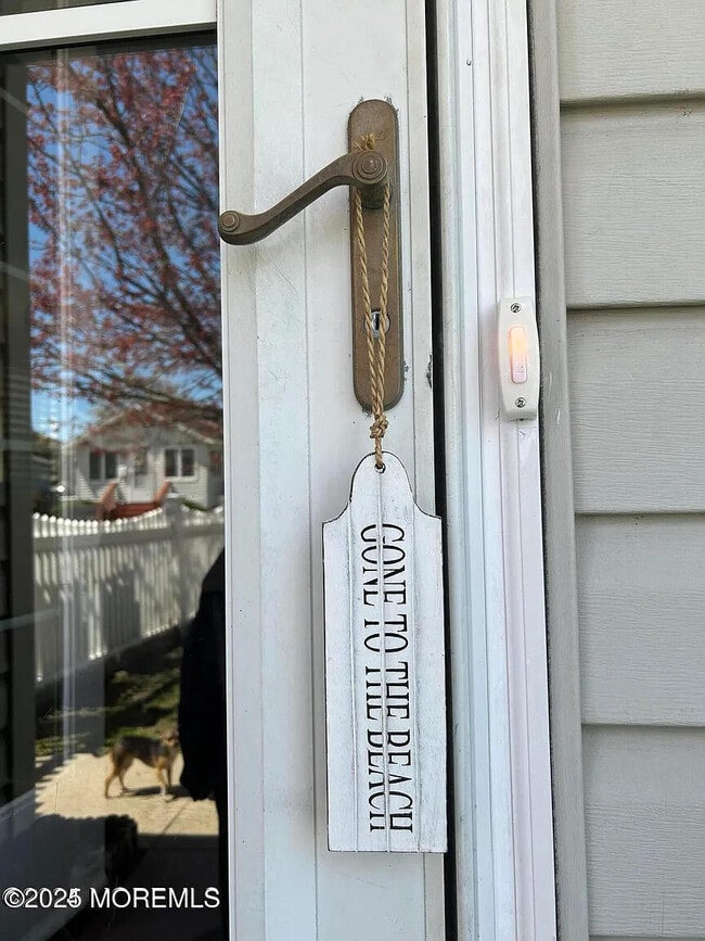 Photo - 1733 Melrose Ave