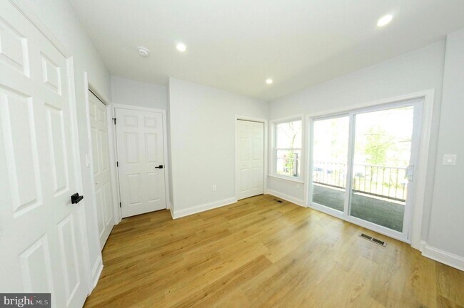 Photo - 1632 T St SE