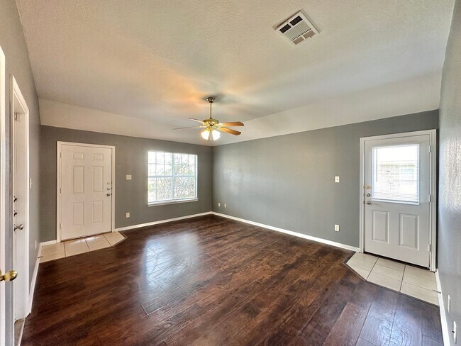 Photo - 1501 Cinch Dr Unidad 1501 A Cinch Drive