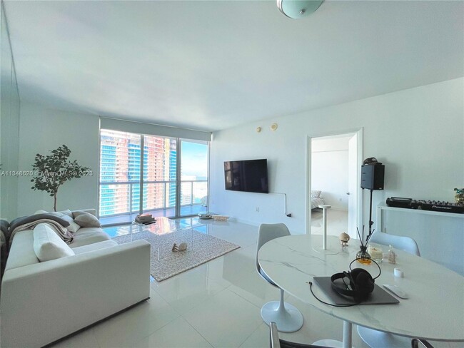 Photo - 475 Brickell Ave Condo Unit 4812