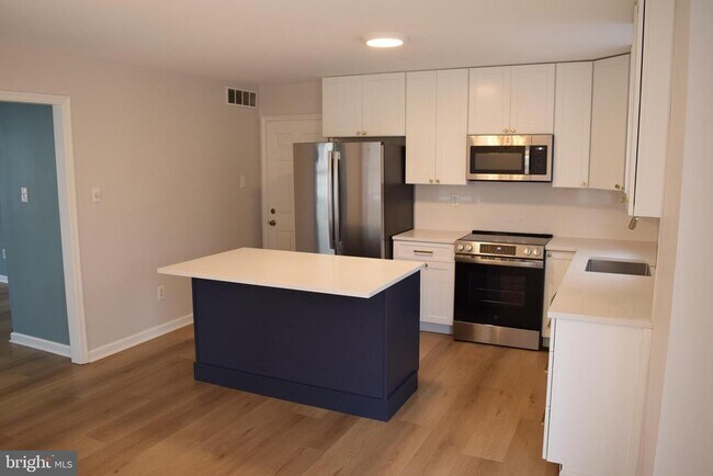 Photo - 3011 Roberts Rd