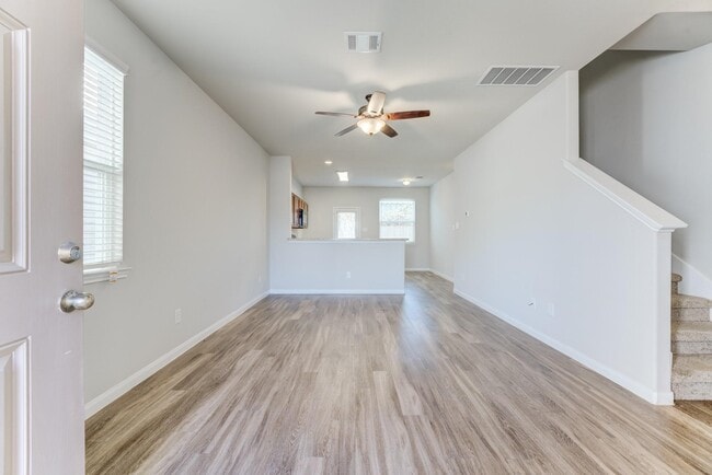 Photo - 5842 Adelaide River Dr