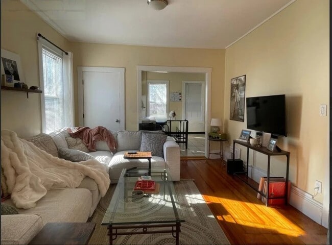 Photo - 8 Bennett St Unit 2