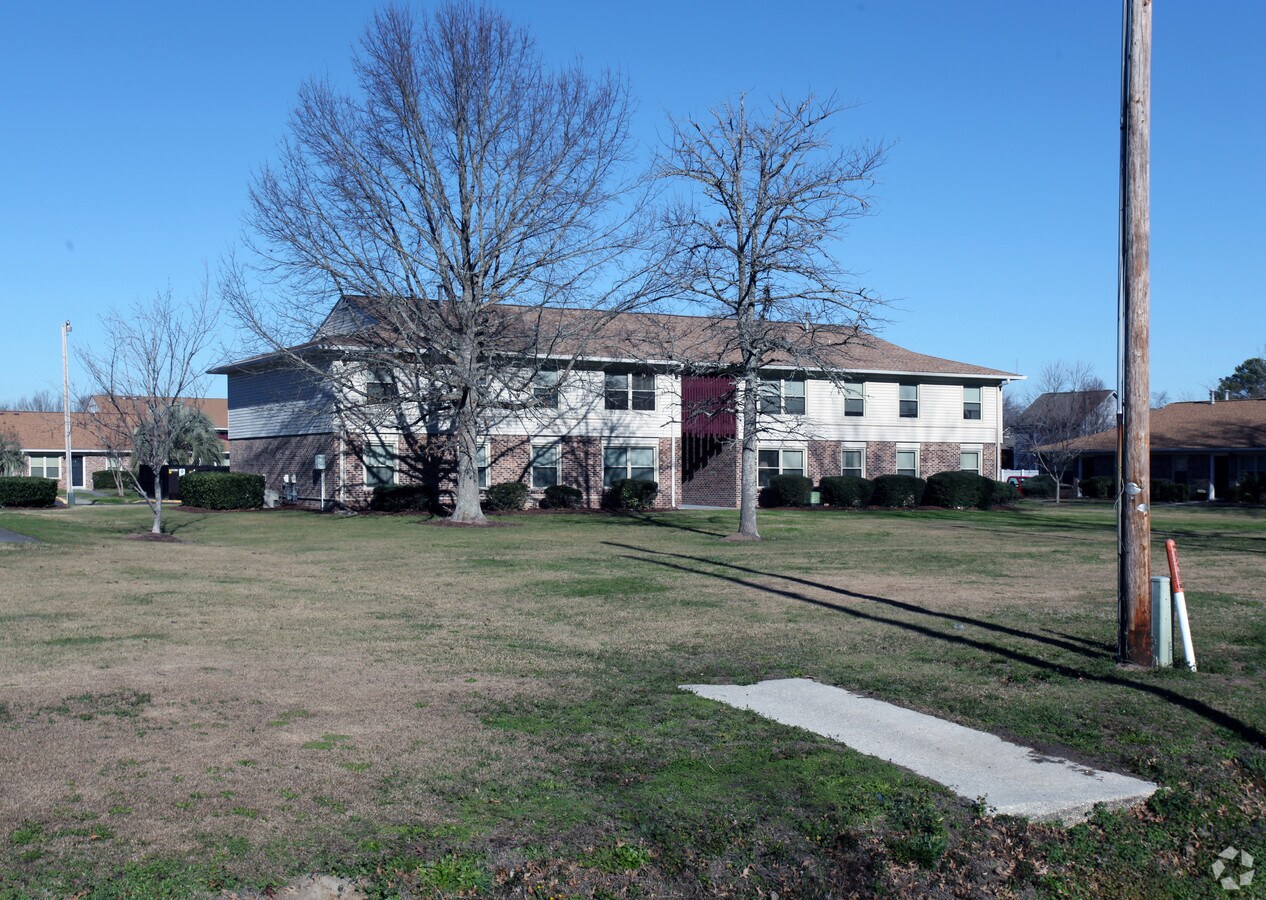 Sandygate Village Apartments - Sandygate Village Apartments