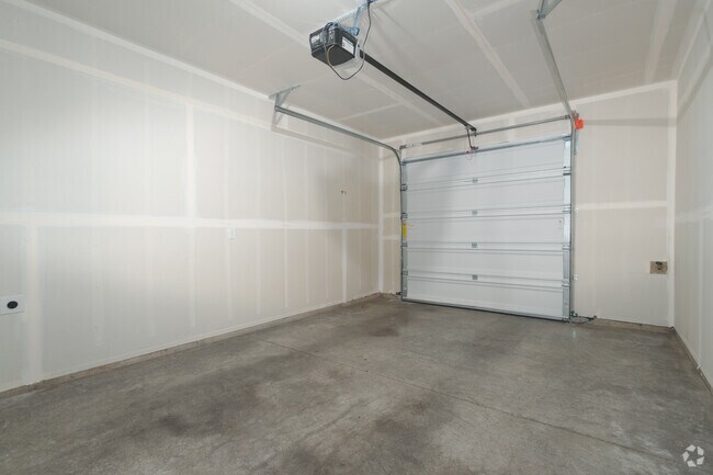 3BR, 3BA - 1495SF - Garage