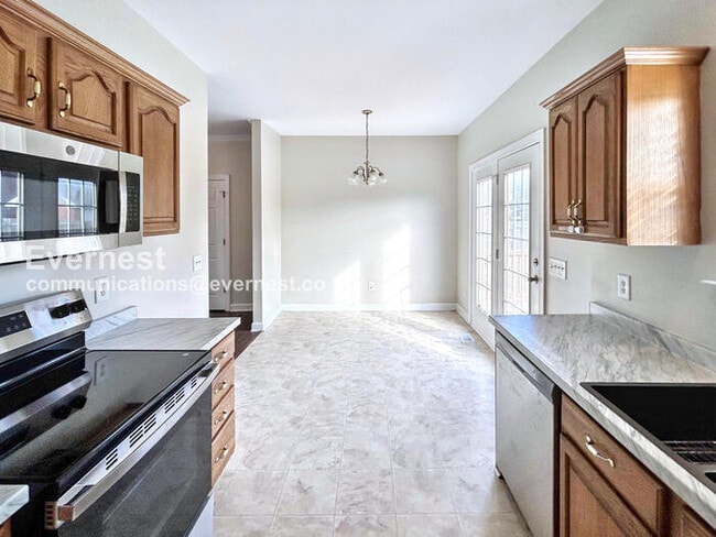 Photo - 503 Castleview Dr