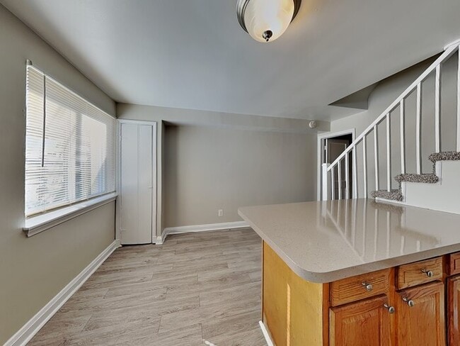 Photo - 1917 Searles Rd