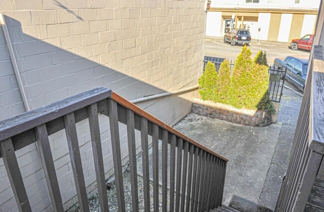 Photo - 121 N Wasson St