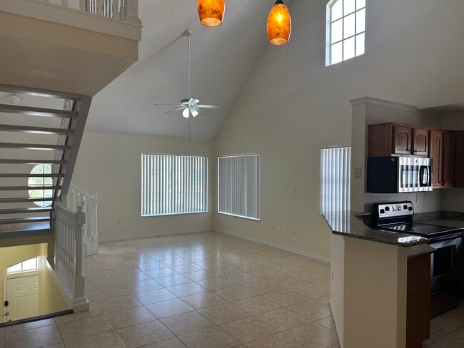 Photo - 1687 SE Pomeroy St