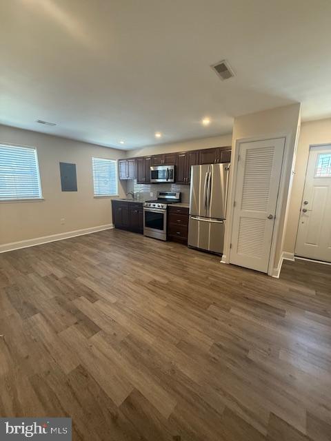 Building Photo - 3000 S 15th St Unit 2ND FLOOR