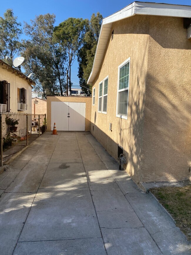 Photo - 609 Orme Ave