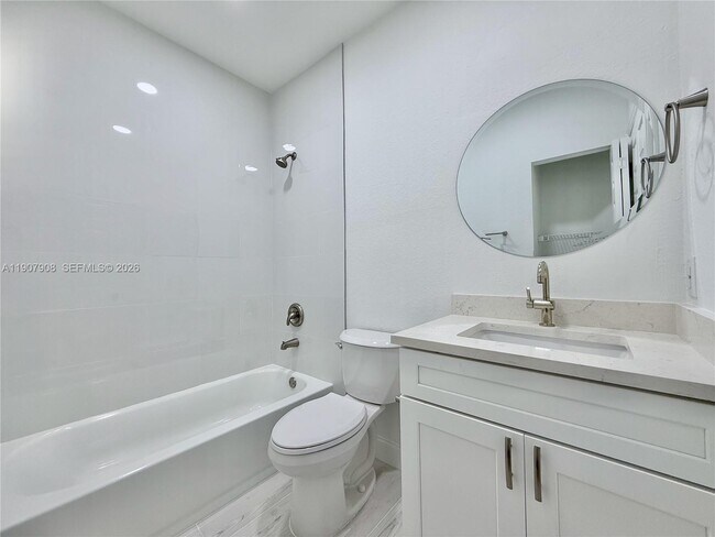 Photo - 4412 Woodland Cir