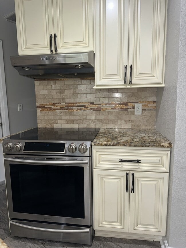 Photo - COUNTRY PLACE POOL HOME ON CUL-DE-SAC LOT