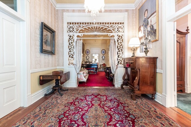 Photo - RESIDENTIAL/COMMERCIAL RENTAL - Charming h...